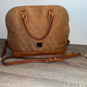 DOONEY & BOURKE Brown Handbag Preowned Zipper Satchel Purse
